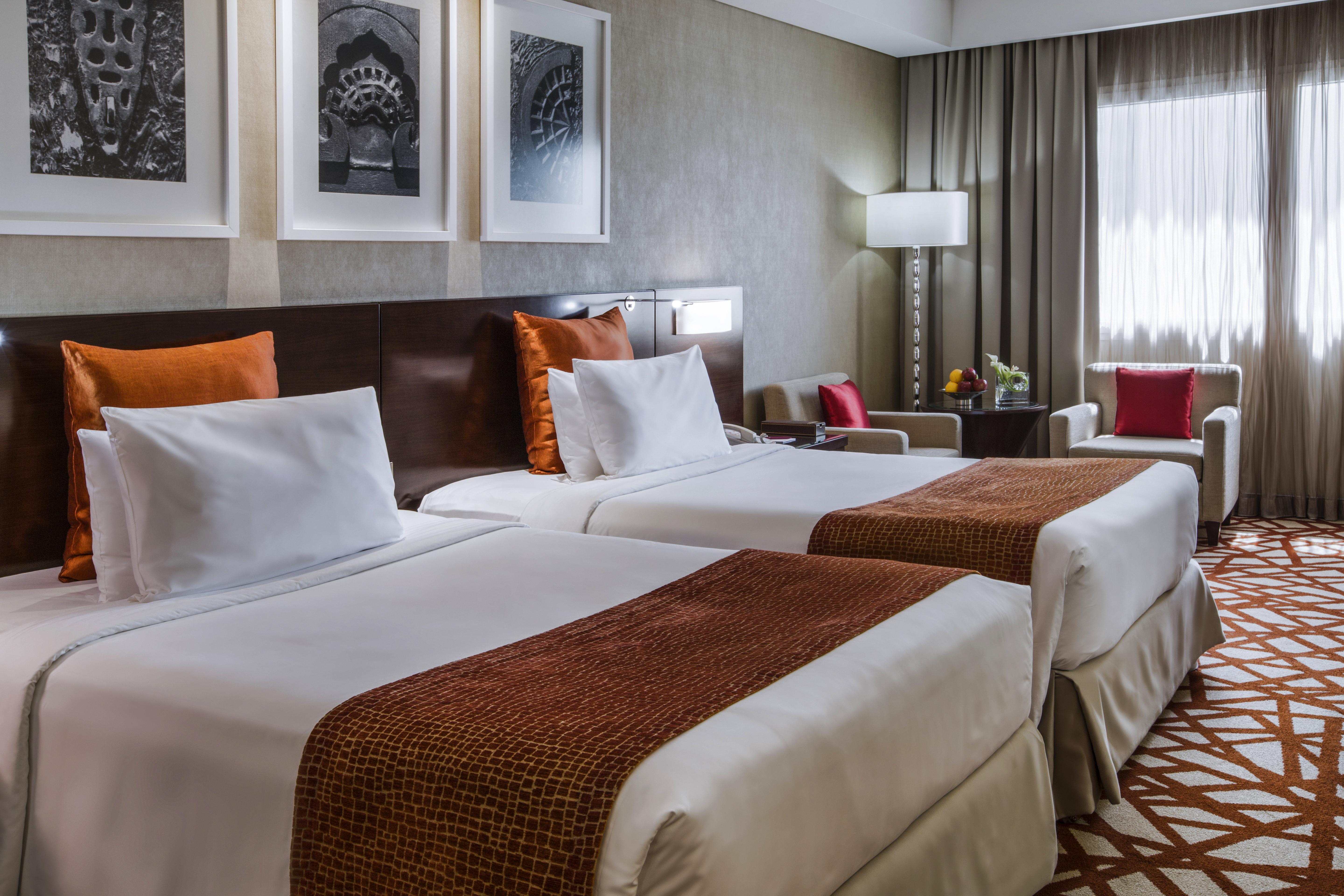 Crowne Plaza Dubai Deira By Ihg Hotel Ngoại thất bức ảnh Deluxe Room
