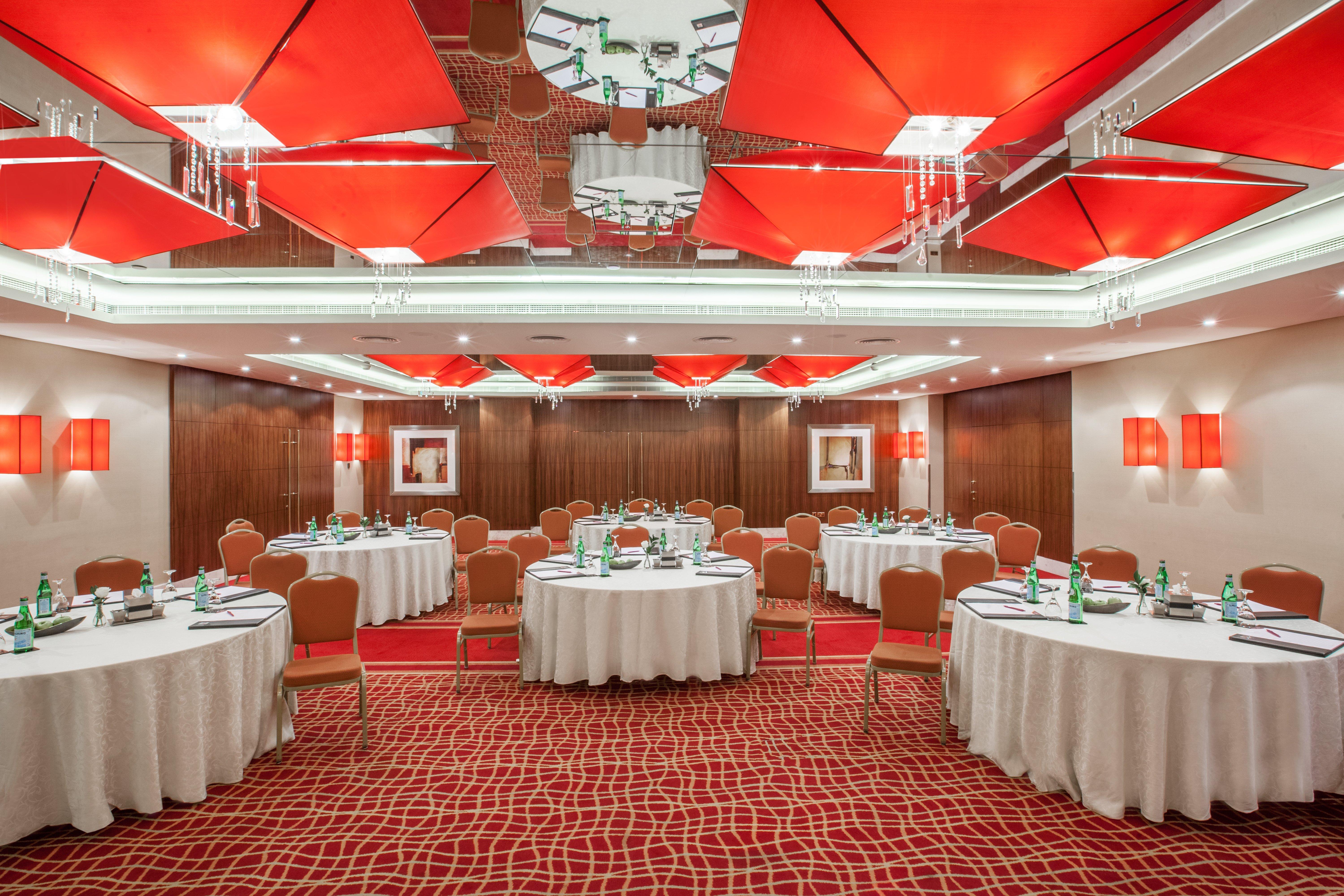 Crowne Plaza Dubai Deira By Ihg Hotel Ngoại thất bức ảnh Meeting room