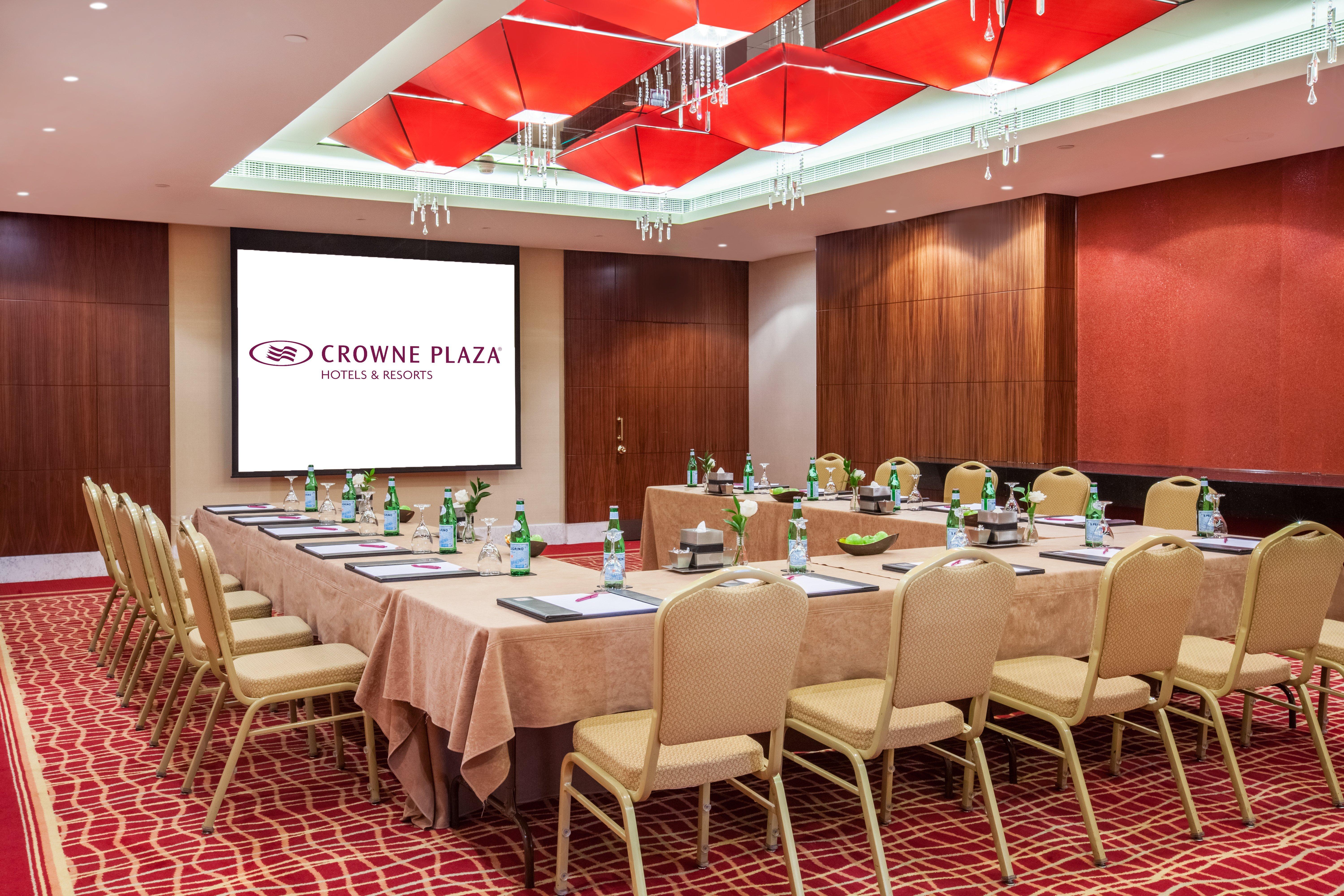 Crowne Plaza Dubai Deira By Ihg Hotel Ngoại thất bức ảnh Meeting room